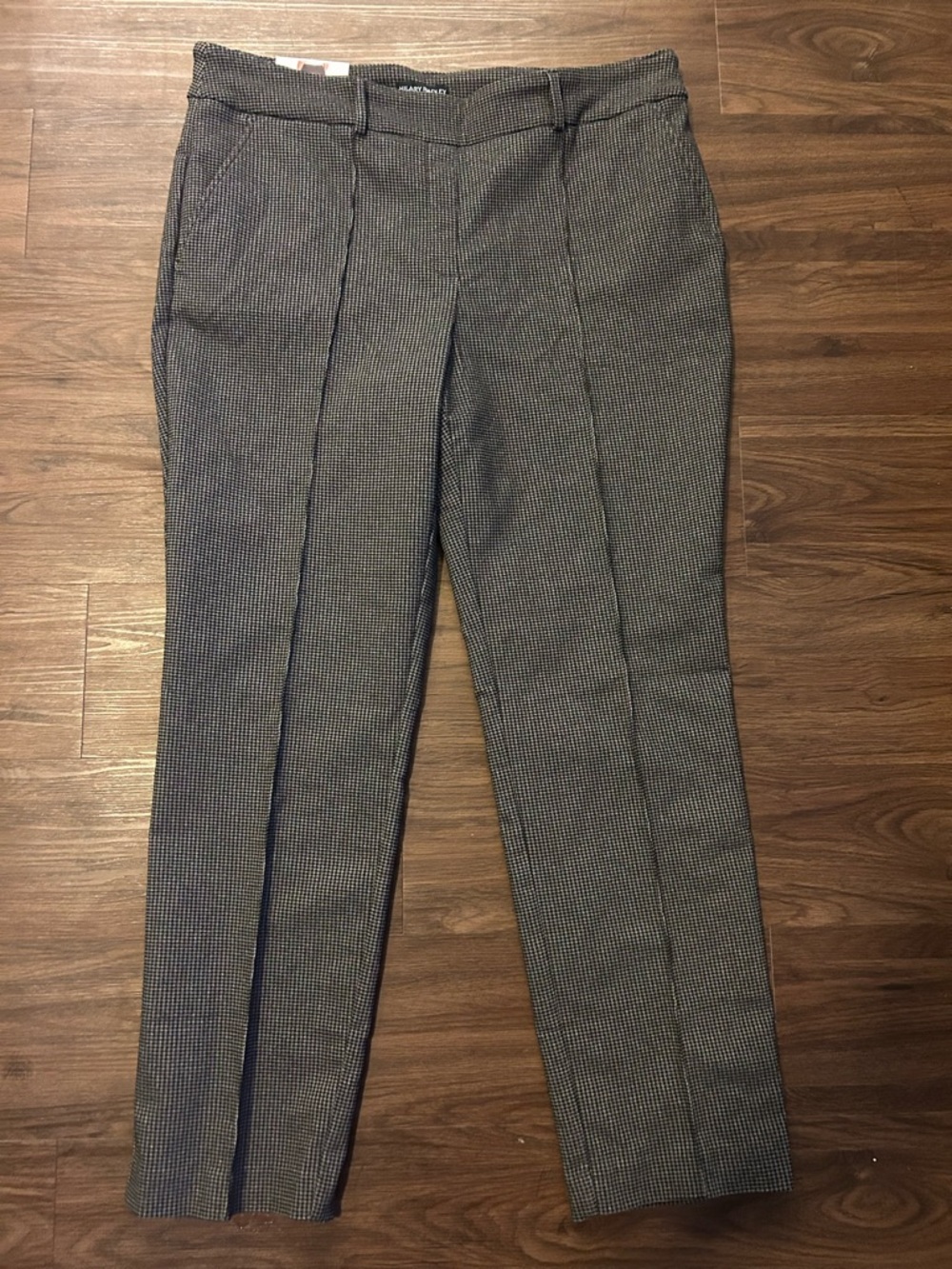 Hilary Radley Men’s Houndstooth Dress Pants in Gray and Black